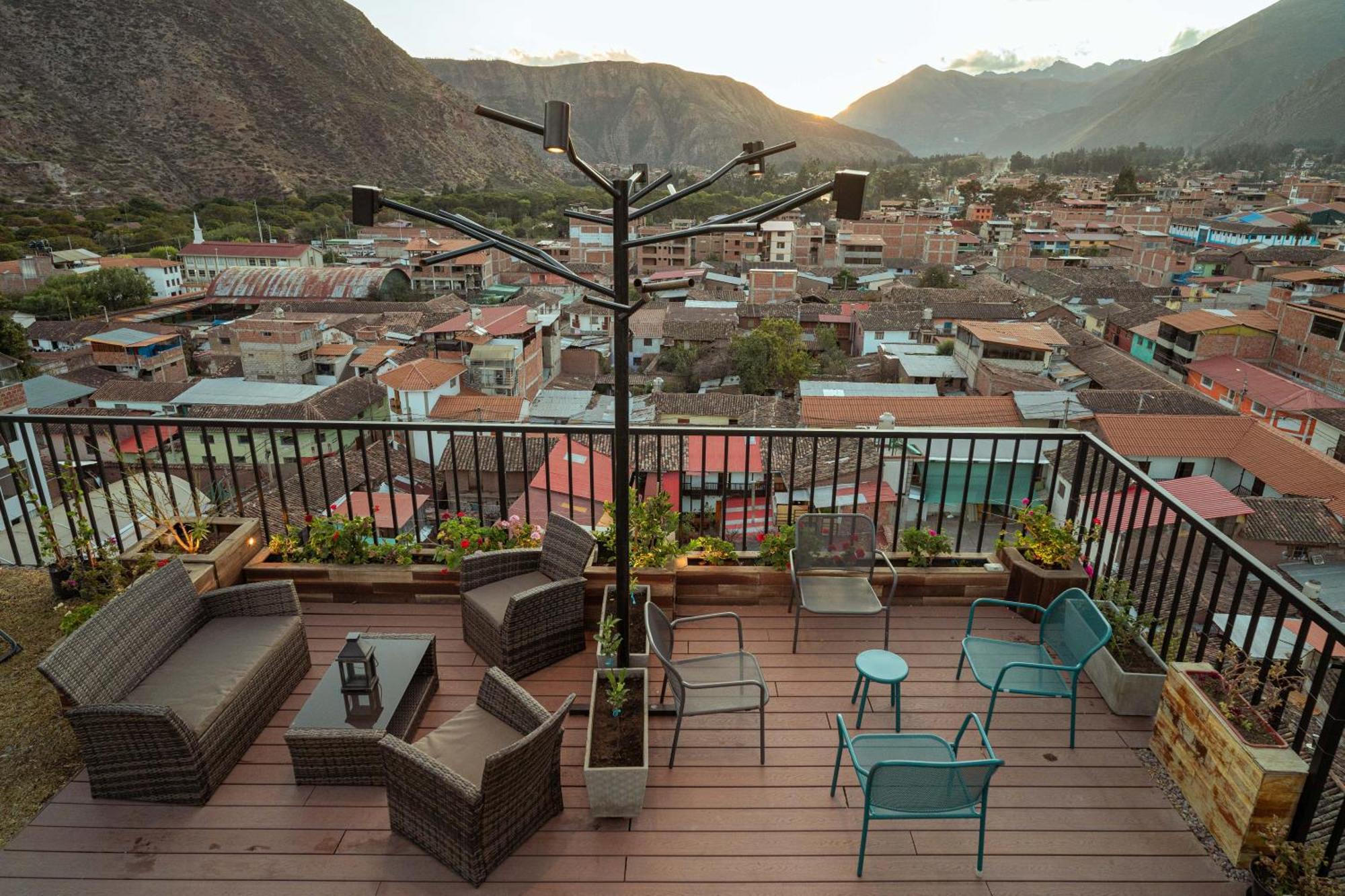 Hotel California Urubamba Exterior foto